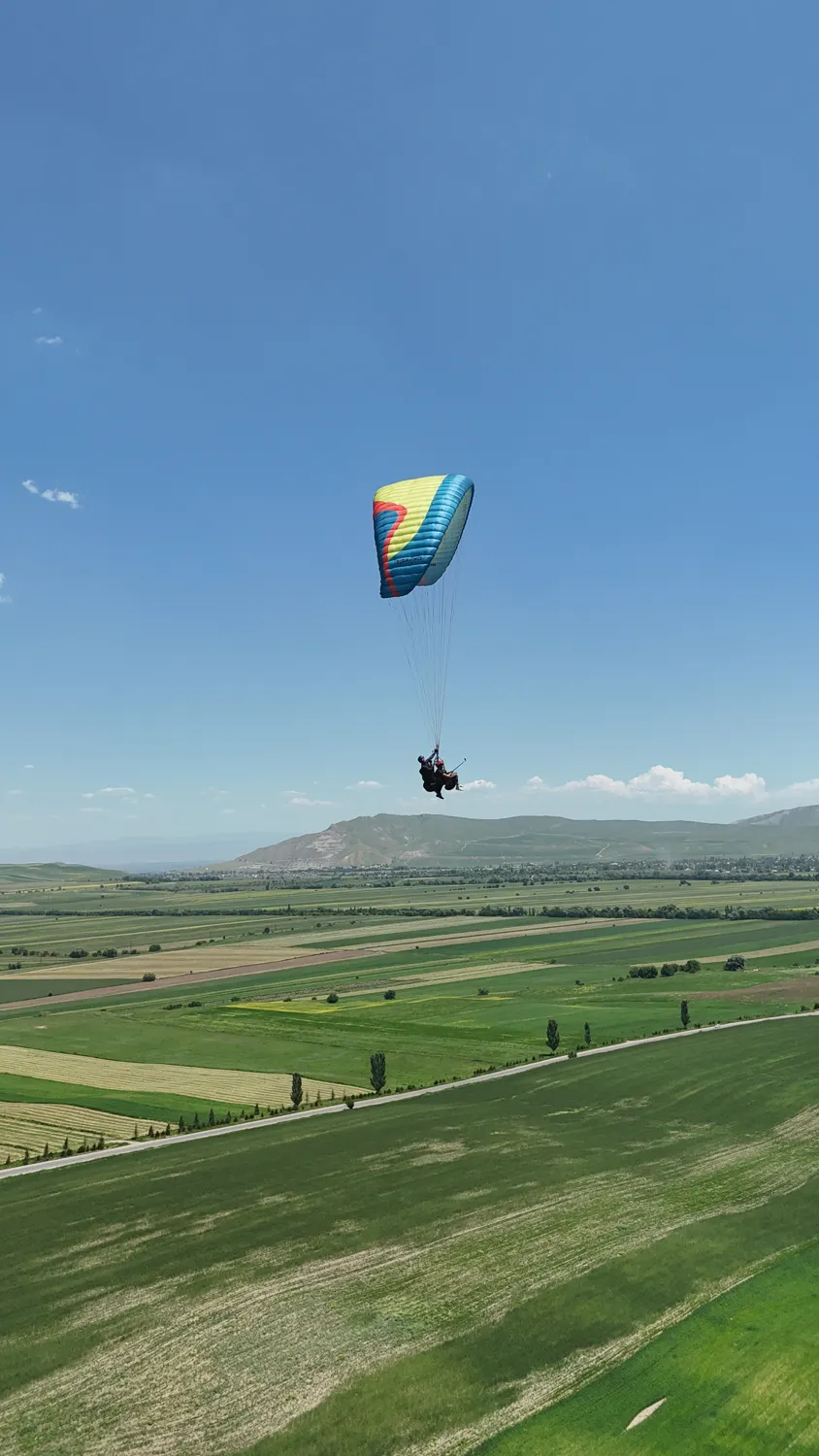 Paragliding 4